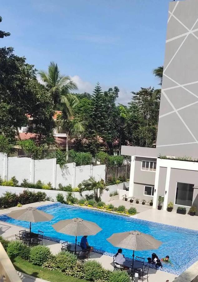טגאיטאי Viewpark Hotel Tagaytay מראה חיצוני תמונה