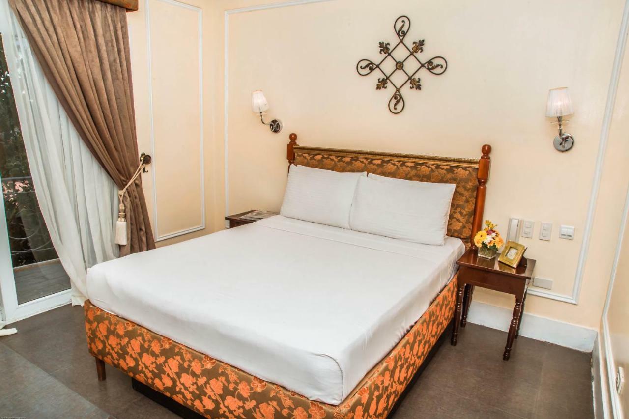 טגאיטאי Viewpark Hotel Tagaytay מראה חיצוני תמונה