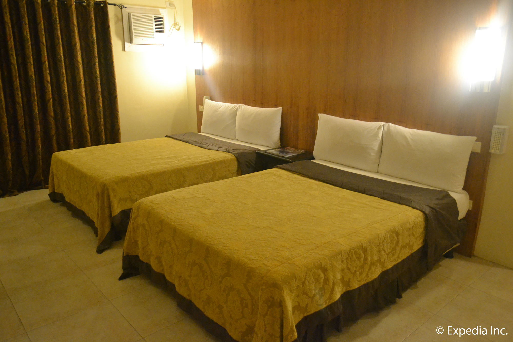 טגאיטאי Viewpark Hotel Tagaytay מראה חיצוני תמונה