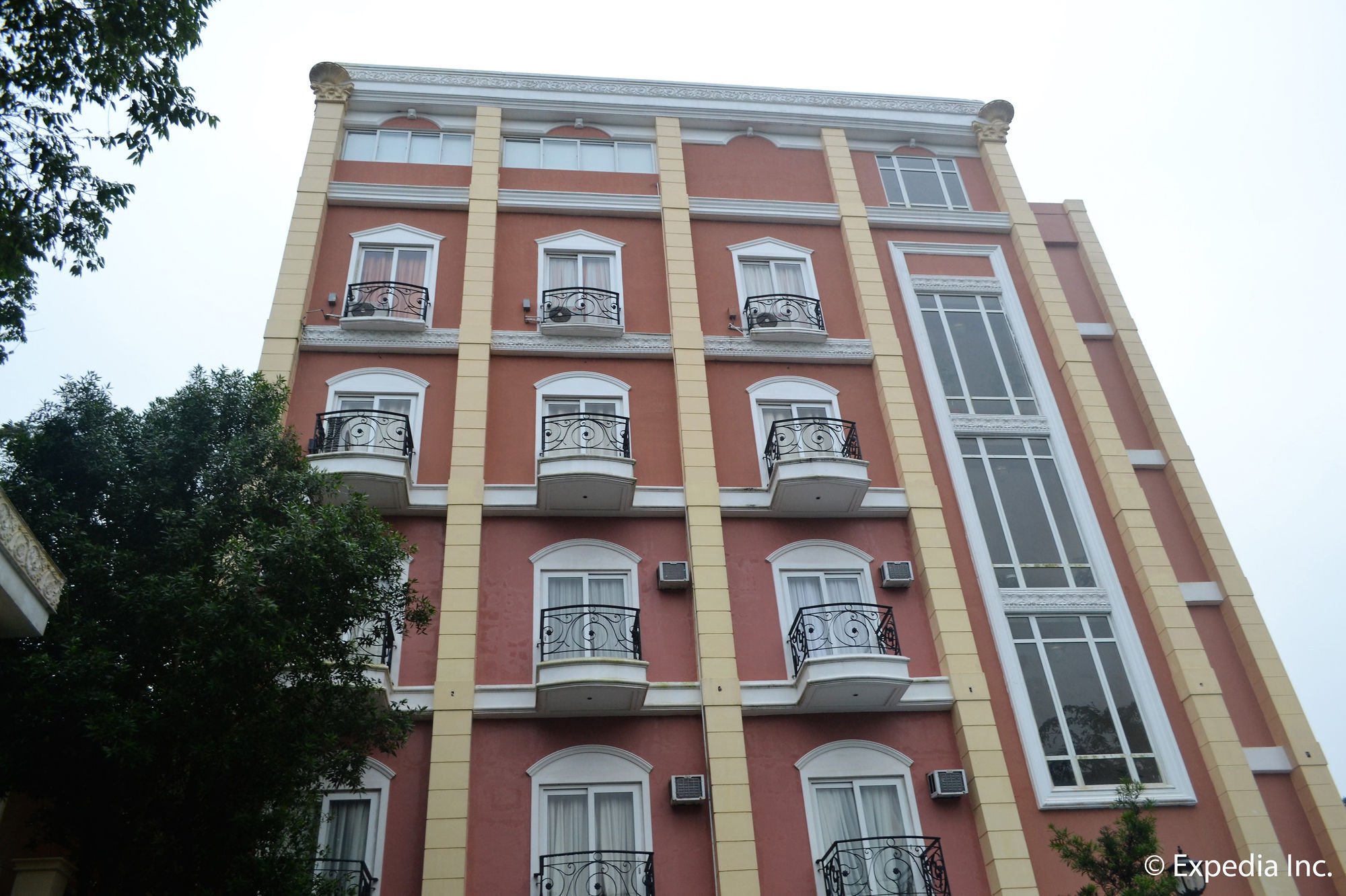 טגאיטאי Viewpark Hotel Tagaytay מראה חיצוני תמונה