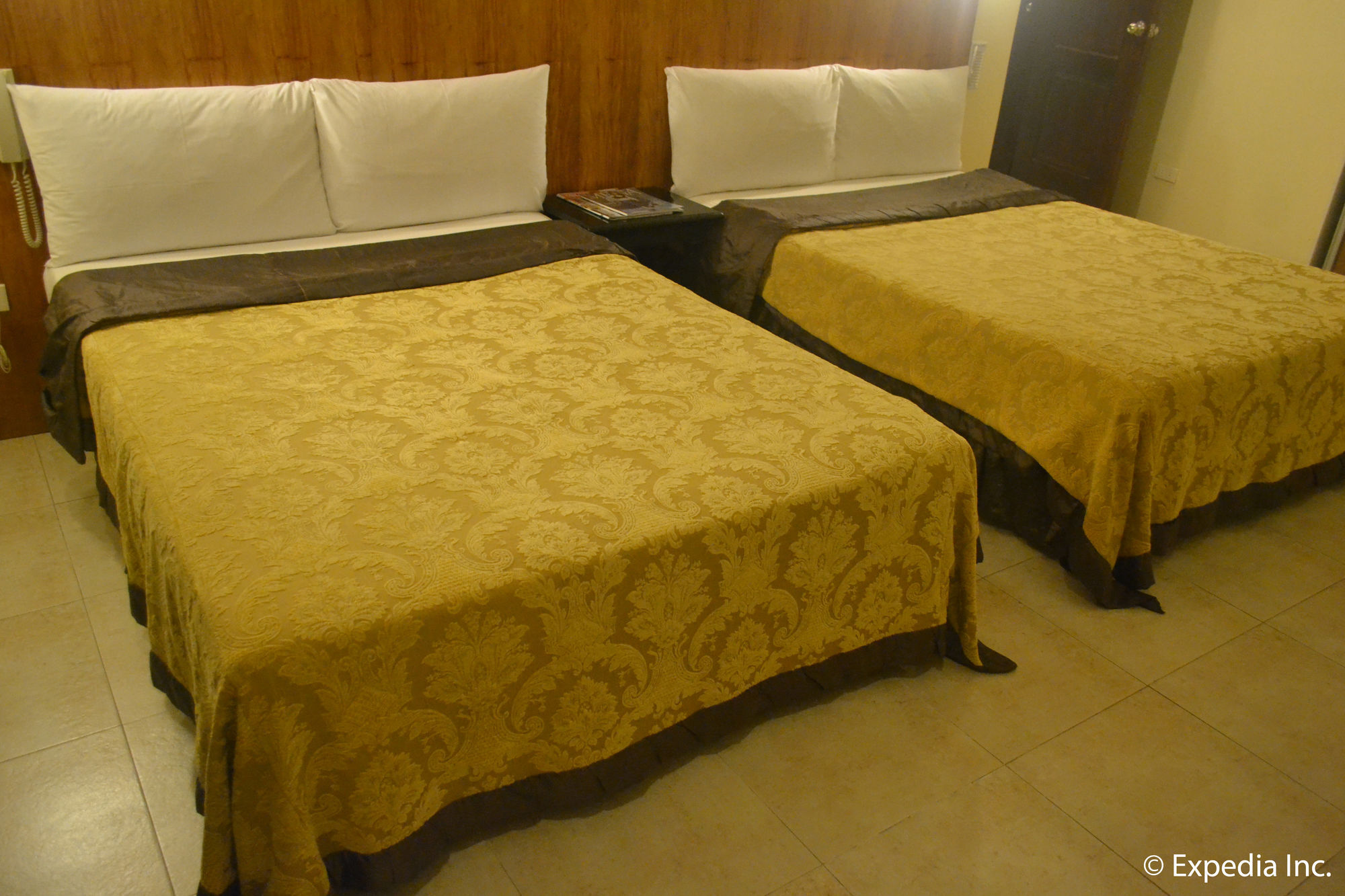 טגאיטאי Viewpark Hotel Tagaytay מראה חיצוני תמונה