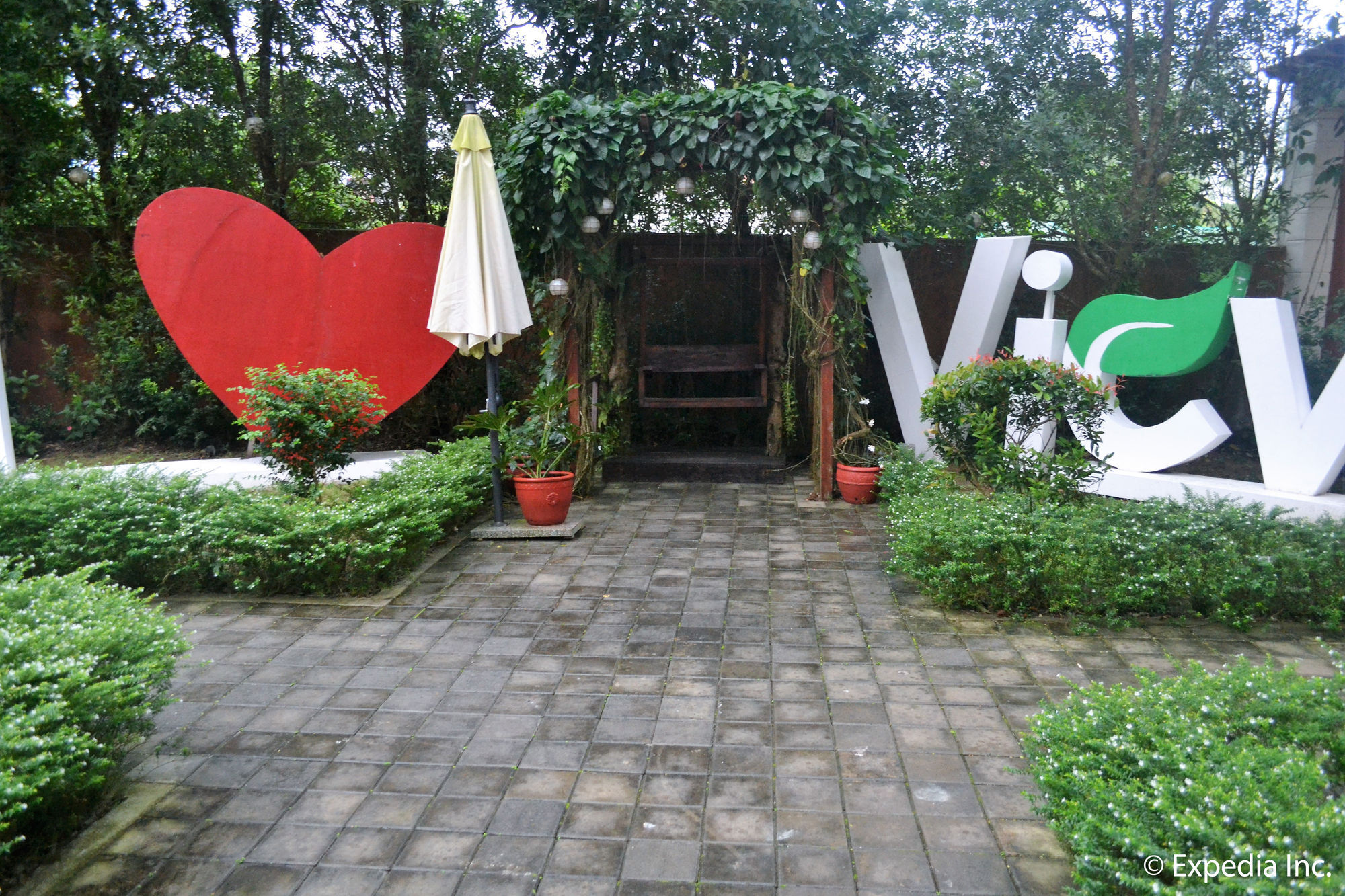 טגאיטאי Viewpark Hotel Tagaytay מראה חיצוני תמונה